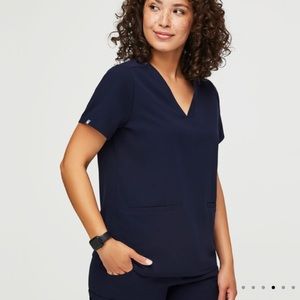 Figs Casma Three-Pocket Scrub Top